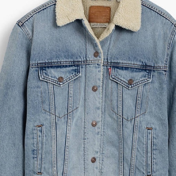 Levi’s Premium Ex-Boyfriend Sherpa Trucker Jacket - Picture 3 of 10